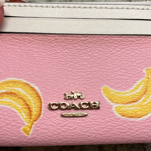 Coach Skinny ID Case with Banana Print EUC - Picture 4 of 10